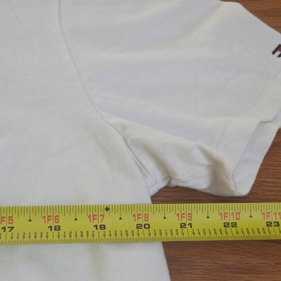 Men's Tommy Hilfiger Size Large Gold Embroidered Established Logo Crest T-Shirt - Picture 8 of 12